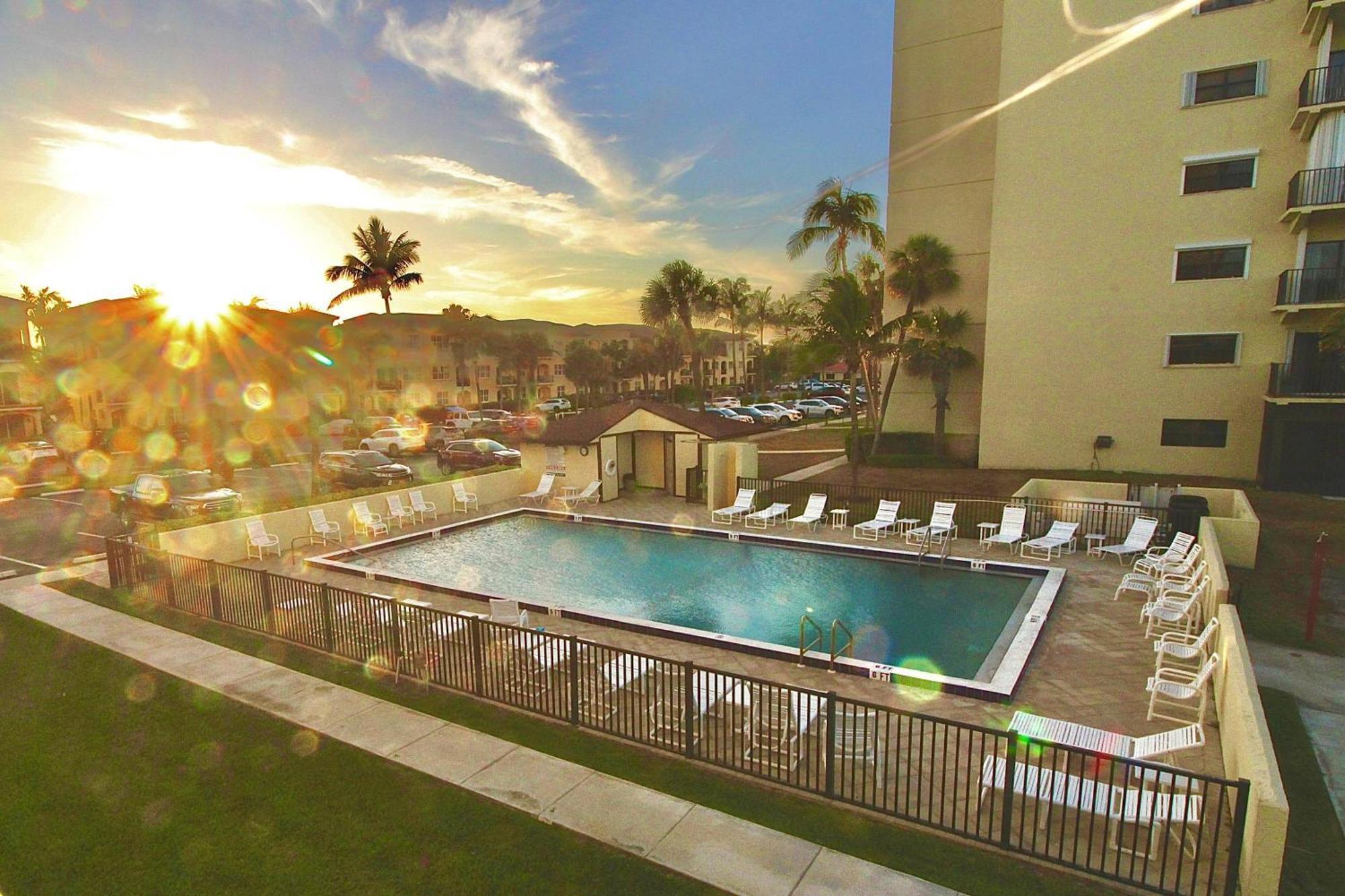 Ocean Breeze Condo Jensen Beach Eksteriør bilde